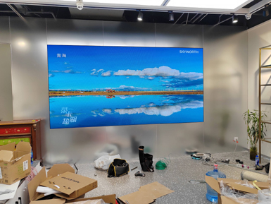 九龙广场品牌服装店LED显示屏完工