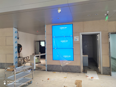 四川工商学院液晶拼接屏完工